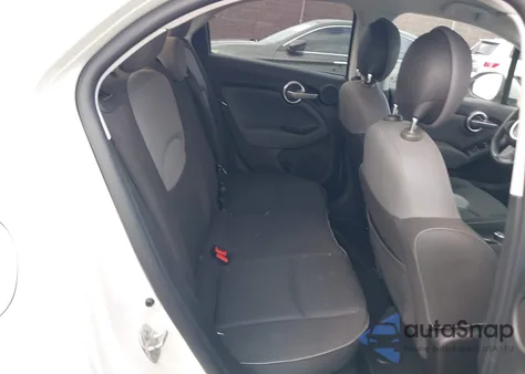 2016 Fiat 500X Easy z USA, uszkodzony, nr VIN ZFBCFYBT1GP514560